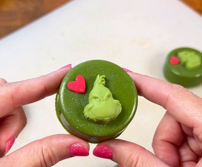 Grinch Oreo Round